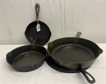 4 Cast Iron Vintage pans - 3 Marked Griswold