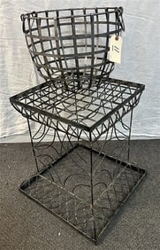 2 Metal Garden Elements