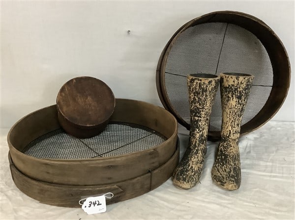 2 Seed Sorters, Pantry Box, and Boot Molds (1 of 3)