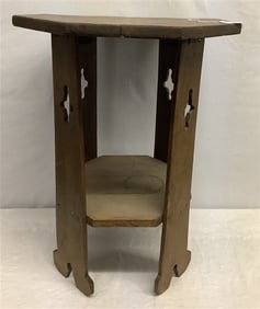 Arts & Crafts Stand 23.5"h x 19" diam - 8 lbs