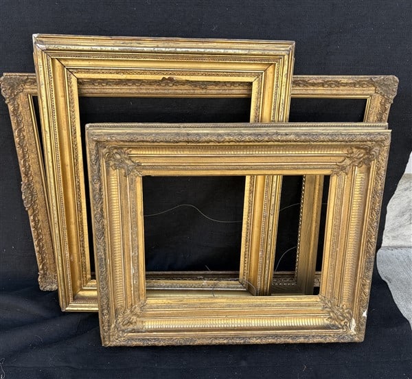 4 Antique Frames: 4 Antique Frames