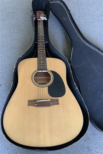 Hohner Acoustic Guitar with Case (1 of 3)