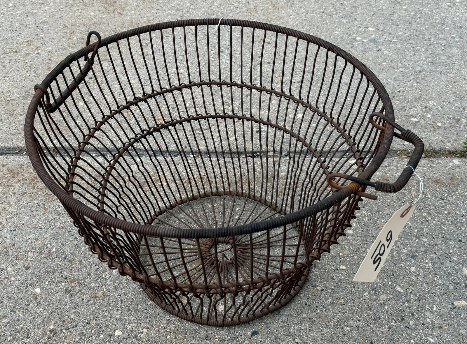Large Metal Basket (1 of 3)