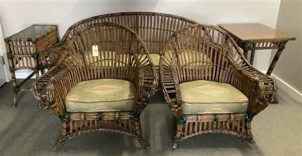 Extra nice 5 Pc. Patio Set by Karpen Furniture: Extra nice 5 Pc. Patio Set by Karpen Furniture