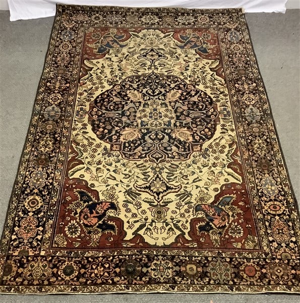 Superb Antique Persian Rug 4'6" x 6'5": Superb Antique Persian Rug 4'6" x 6'5"