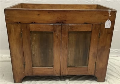 19th Cent. 2 Door Country Dry sink 35"w x 19"d x 28"h