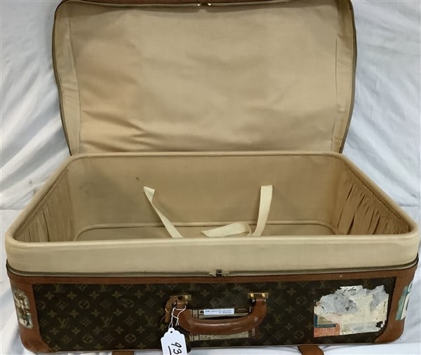 Louis Vuitton Suitcase 21" x 31" - 5 lbs: Louis Vuitton Suitcase 21" x 31" - 5 lbs