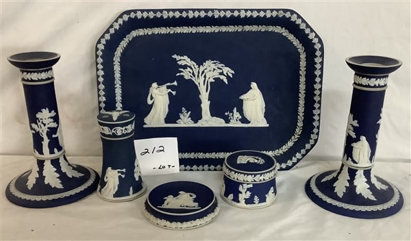 6 pcs of English Bisque - Tunstall: 6 pcs of English Bisque - Tunstall