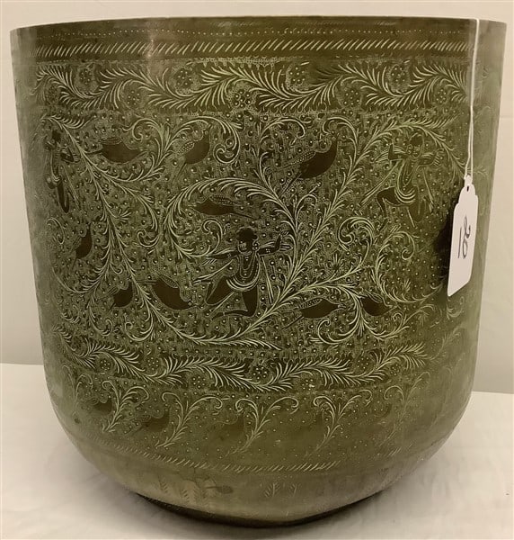 14" Antique Persian Pot 14 diam: 14" Antique Persian Pot 14 diam