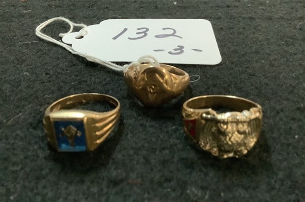 3 10K Masonic Rings .7 oz total weight: 3 10K Masonic Rings .7 oz total weight