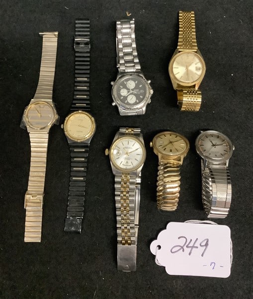 7 Men's Wristwatches: 7 Men's Wristwatches