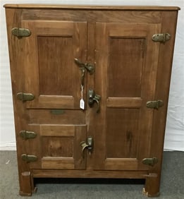 Early 20th Cent Oak Ice Box
