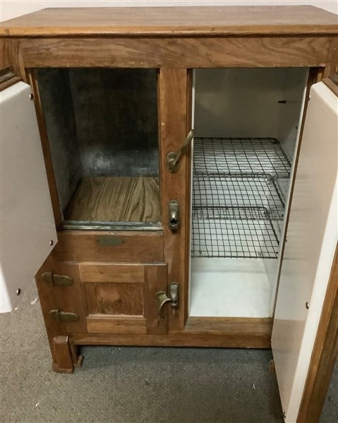 Early 20th Cent Oak Ice Box - 3