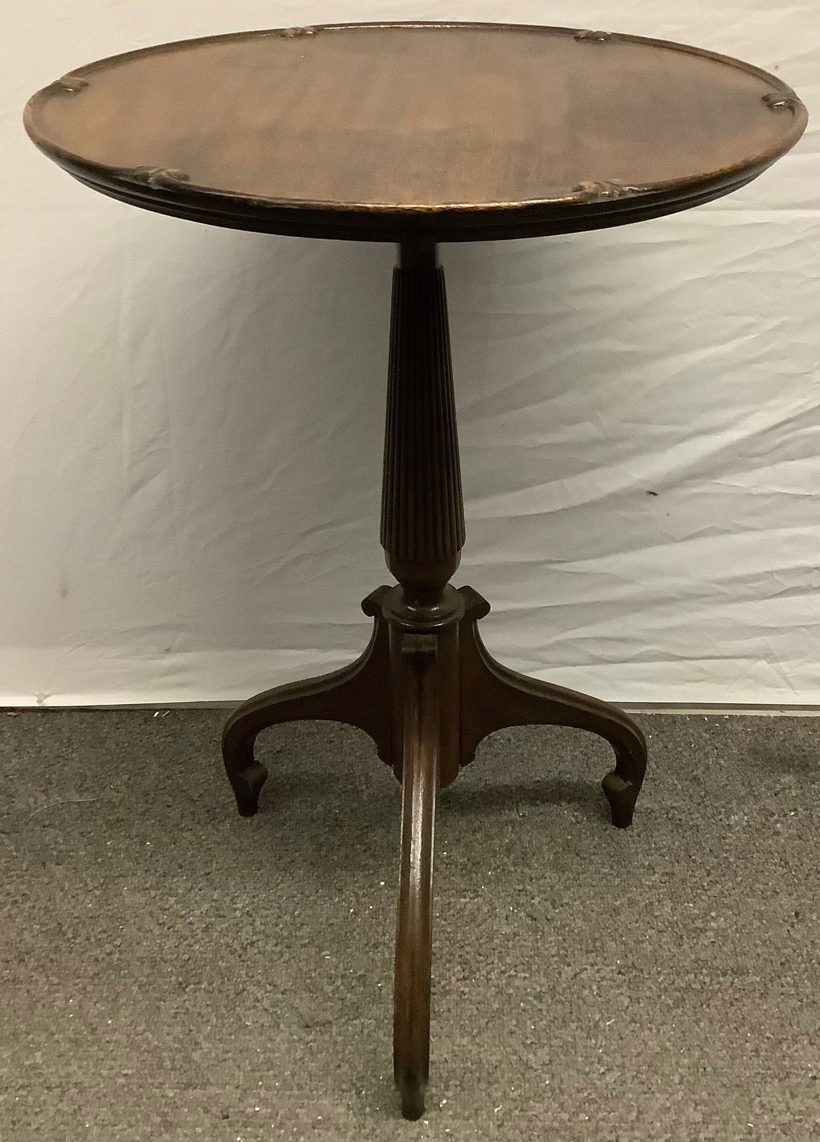 Spider Leg Candle Stand: Spider Leg Candle Stand,,,,,18" diam, 27" high