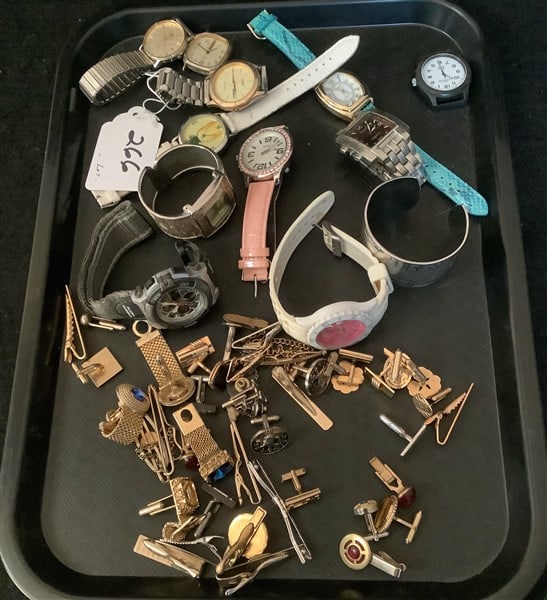 Watches, Pinsand Cufflinks (1 of 1)