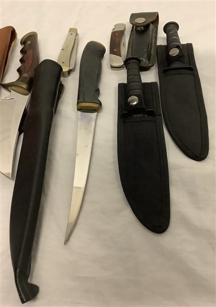 7 Knives - 3
