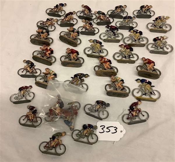30+ miniature Lead Cyclists (1 of 4)
