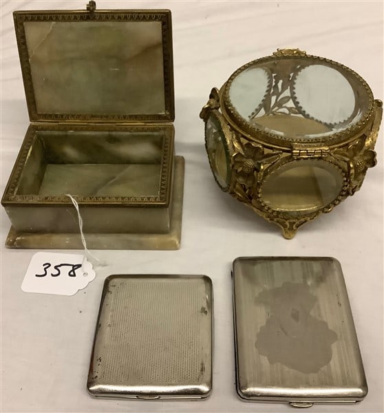 2 Dresser Boxes - 2 Cigarette Cases (1 of 2)