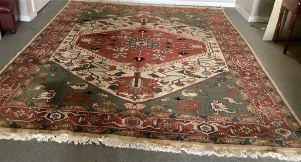 Nice Quality 50+ Year Old Persian Heriz 9' x 12': Nice Quality 50+ Year Old Persian Heriz 9' x 12'