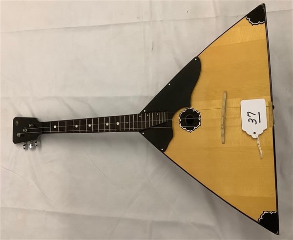 3 String Instruments: 3 String Instruments