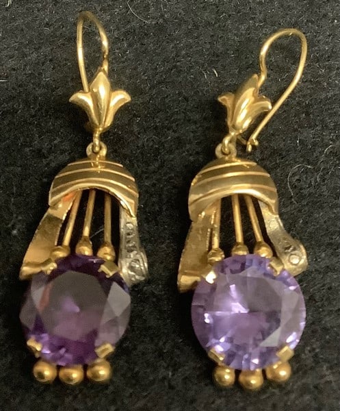 18k Gold and Amethyst Earring (1 of 2)