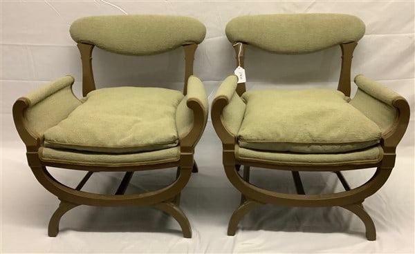 Pr. of Good Looking Armchairs: Pr. of Good Looking Armchairs