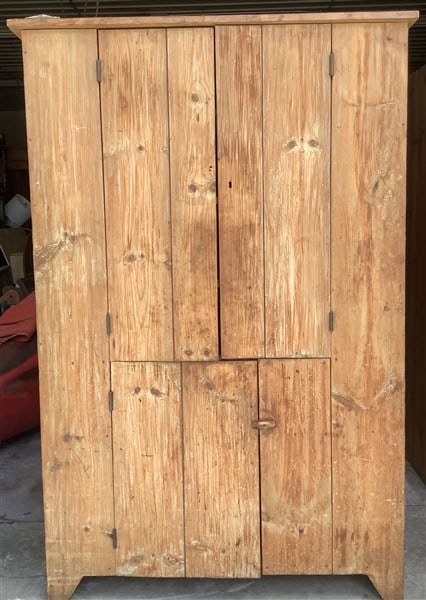 4 Door Antique Cupboard (1 of 2)