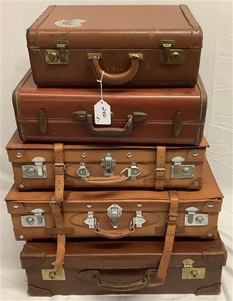 5 Vintage Suitcases (1 of 3)