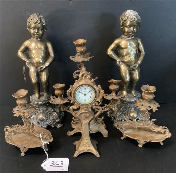 6 Garnitures - Putties 15"h: 6 Garnitures - Putties 15"h