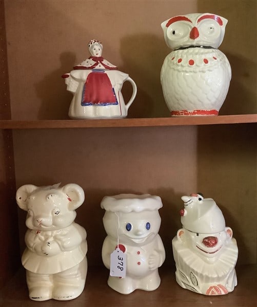 5 Vintage Cookie Jars (1 of 4)