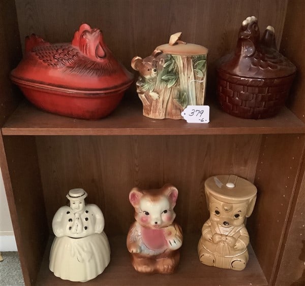 6 Vintage Cookie Jars (1 of 5)