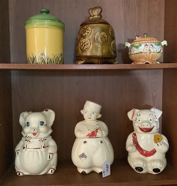 6 Vintage Cookie Jars (1 of 4)