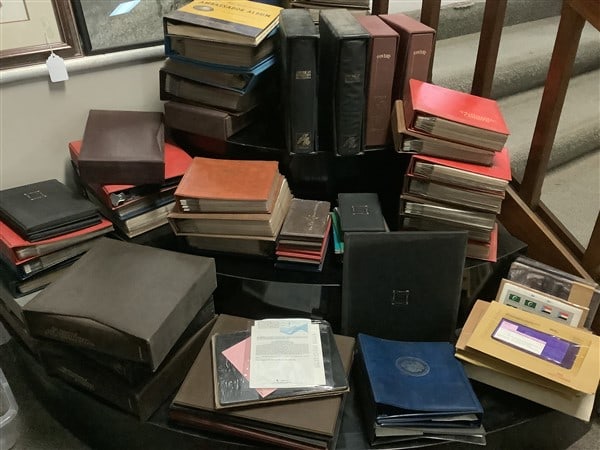 Extensive 20th Cent Stamp Collection: Extensive 20th Cent Stamp Collection