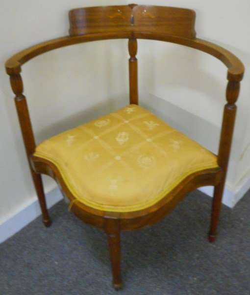 Corner Chair: Corner Chair