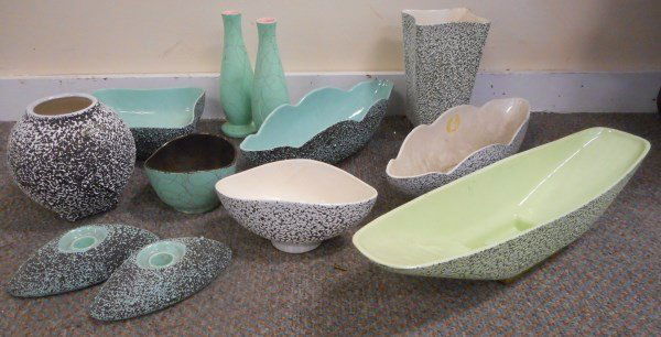 10 Pc. Mid-Century Shawnee Pottery Lot (1 of 4)