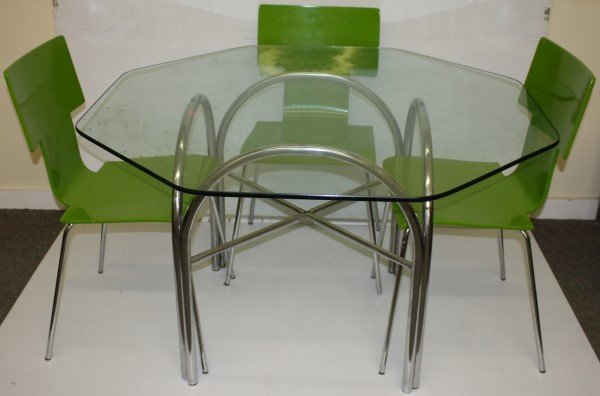 Ultra Cool Modern Table and 4 Chairs: Ultra Cool Modern Table and 4 Chairs
