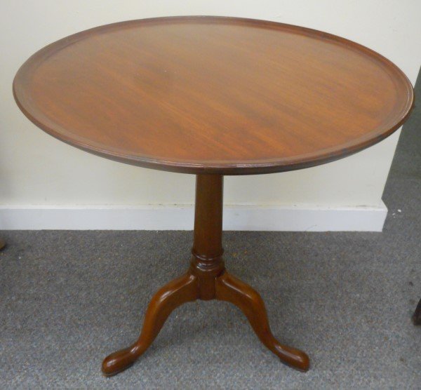 Mahogany Dish Top Tilt Top Table: Mahogany Dish Top Tilt Top Table