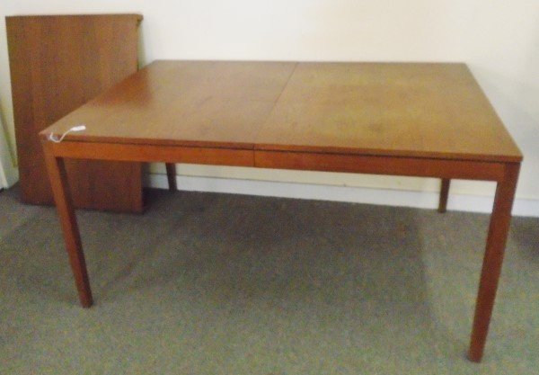 Signed Knoll Dining Table with 2 Leaves: Signed Knoll Dining Table with 2 Leaves