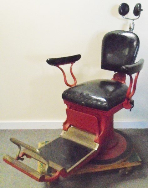 Vintage Dental Chair: Vintage Dental Chair