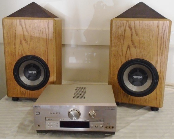 Technics Receiver & 2 Speakers: Technics Receiver & 2 Speakers