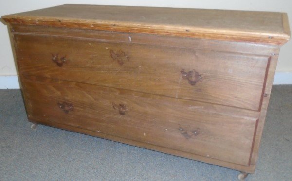 18th Century Blanket Box/ Fisod Drawers (1 of 2)