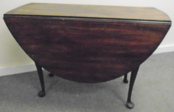 18th Century Queen Anne Drop Leaf Table (1 of 2)