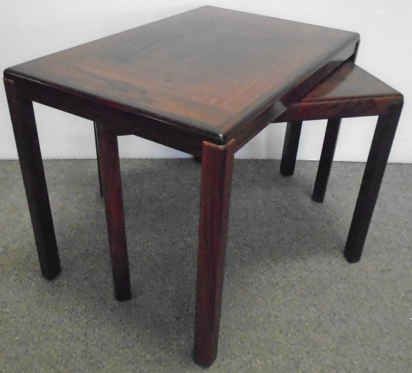2 Very Nice Midcentury Nesting Tables: 2 Very Nice Midcentury Nesting Tables
