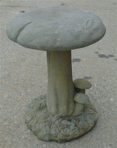 Mushroom Garden Seat: Mushroom Garden Seat