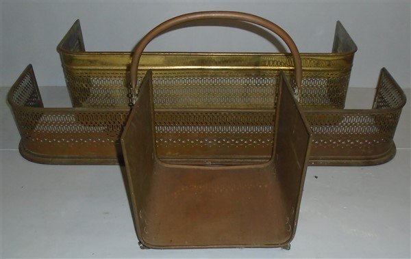 2 Brass Fenders and 2 Log Holders Porcelain: 2 Brass Fenders and 2 Log Holders Porcelain