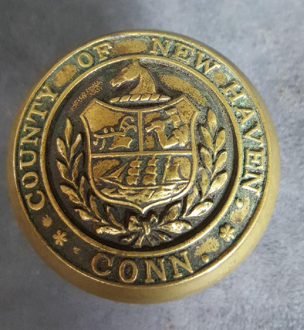 County of New Haven CT: Entry knob with the coat of arms for the County of New Haven Conn. Nice old color and in excellent condition.