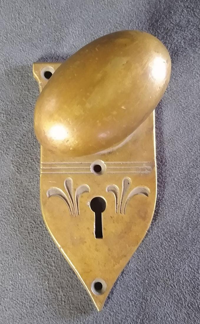 Railroad or Steamship Knob and Plate: Heavy Bronze Knob and Plate c. 1880s...4.5" x 2.5"...likely used for a railway car or steamship...very nice condition.