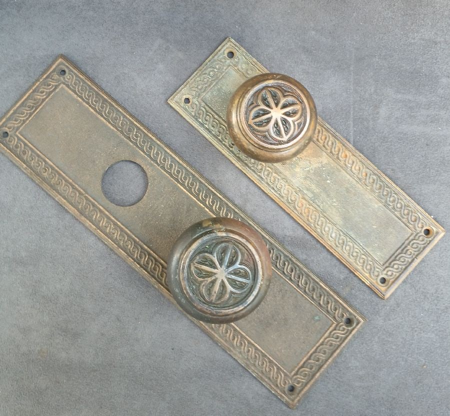 Crosshairs Knobs (1 of 3)