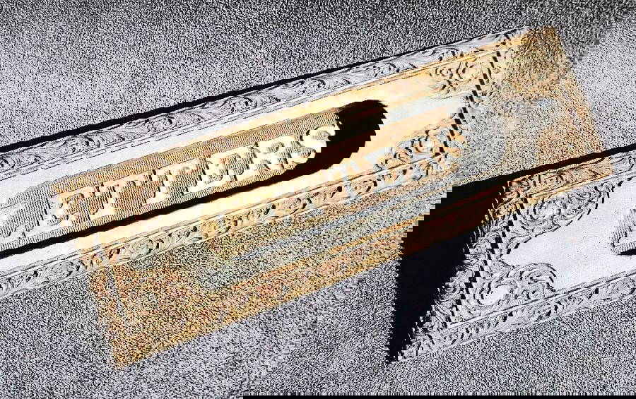 Letters Slot Auction