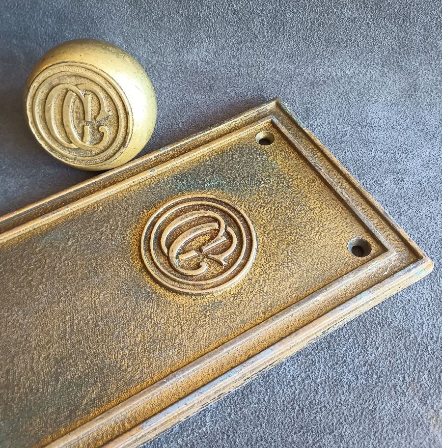 CG Plate & Passage Knob (1 of 4)